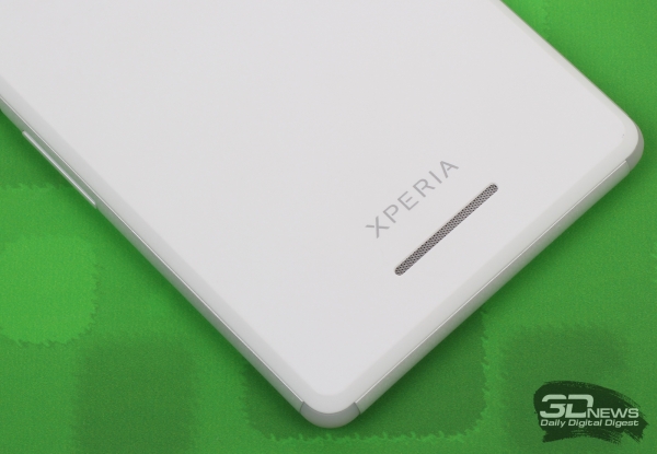 Sony Xperia E3 – внешний динамик