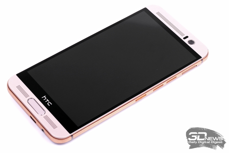 HTC One M9+ – лицевая панель