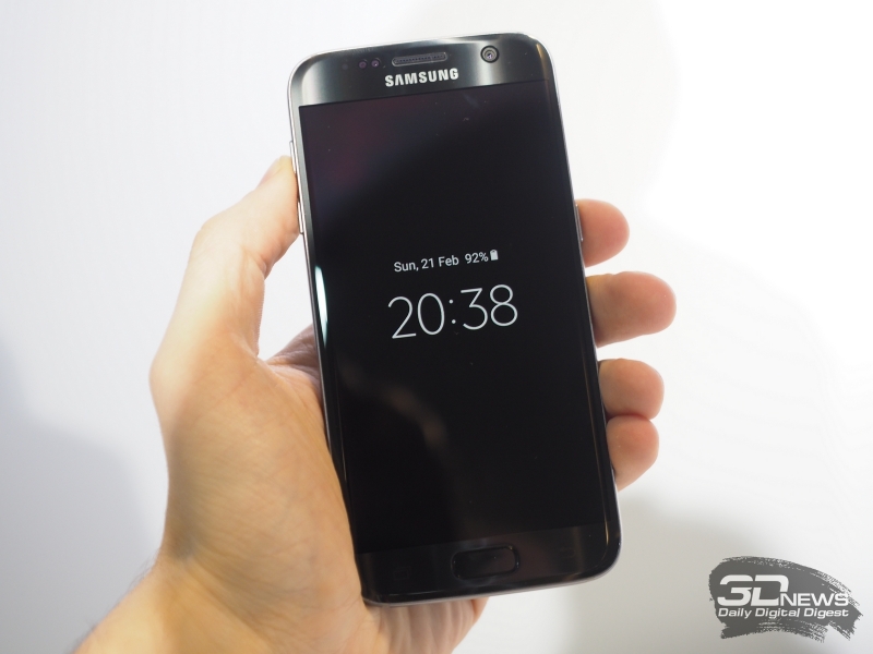 Samsung Galaxy S7 edge в черном корпусе