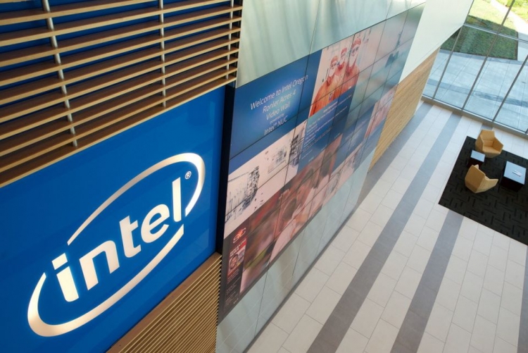 Intel уволила сотни IT-администраторов